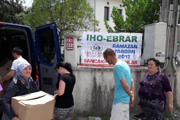 IHO-Ebrar'dan Balkanlar'da onlarca aileye Ramazan yardımı
