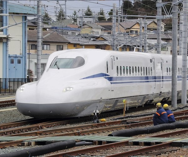 Japonya yeni hızlı trenini test etti