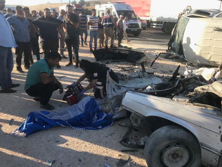 Gaziantep'te trafik kazası: 3 ölü, 12 yaralı