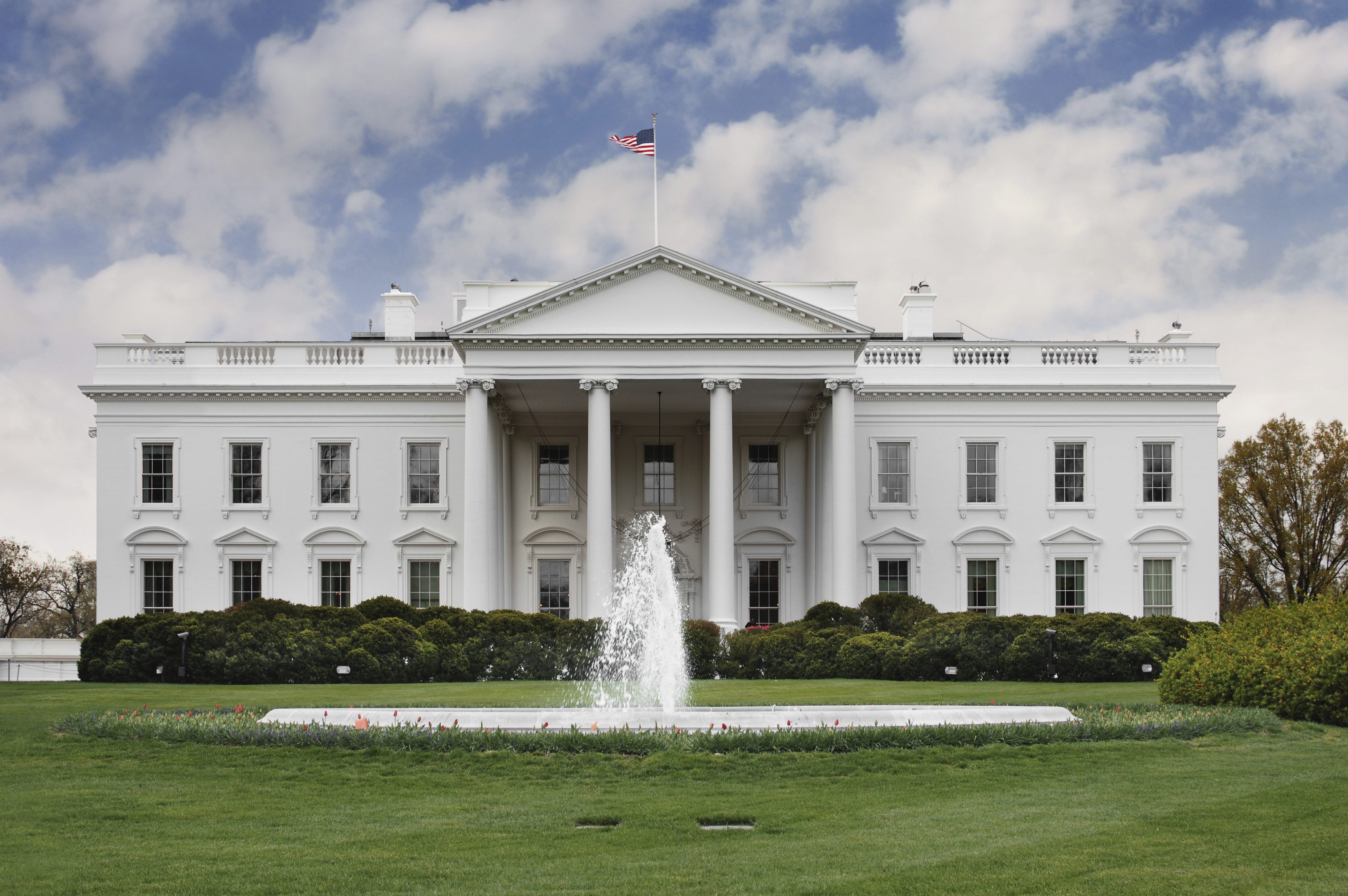 Ковид в сша. Белый дом (the White House), Вашингтон. Резиденция президента США белый дом. Администрация белый дом Вашингтон. White House USA Вашингтон.