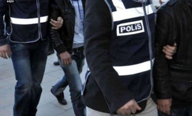 İzmir'de FETÖ operasyonu: 21 gözaltı