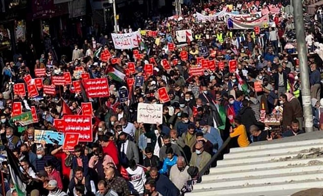 Ürdünlüler işgalci siyonist rejimle yapılan "enerji-su" mutabakatını protesto etti