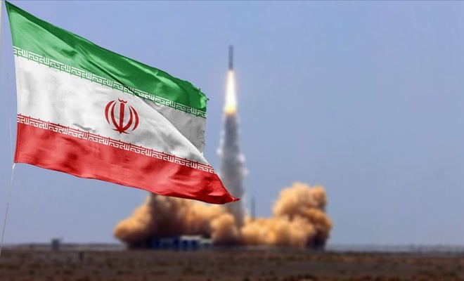 İran katı yakıtlı uzay roketi test etti!