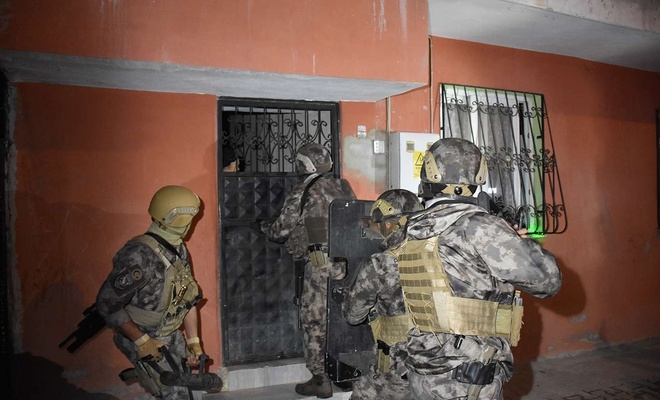 Adana'da DAİŞ operasyonu: 13 gözaltı kararı
