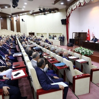 81 devlet üniversitesi rektörü, YÖK Başkanı Özvar başkanlığında toplandı, Nusaybin Medya