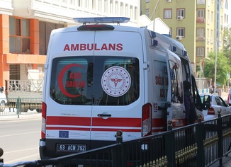 Servisten düşen öğrenci hayatını kaybetti