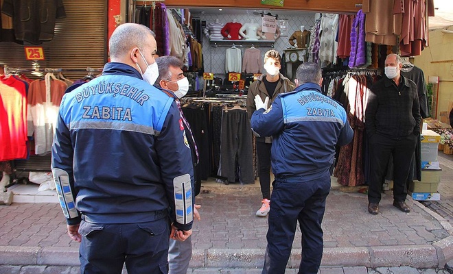 Adana'da kaldırımları işgal eden esnaf uyarıldı Doğruhaber