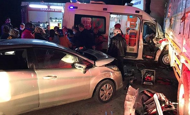 Sakarya'da zincirleme trafik kazası