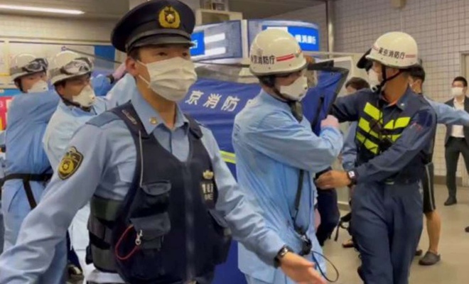 Tokyo'da 10 kişiyi bıçakla yaralayan saldırgan: Mutlu kadınları öldürmek istedim