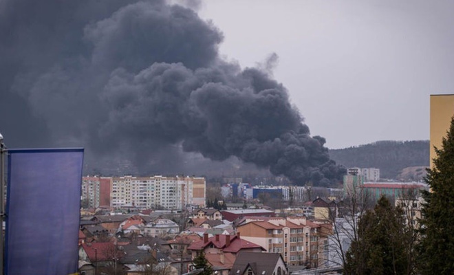 Rusya yine sivilleri hedef aldı! Kiev füze ile vuruldu