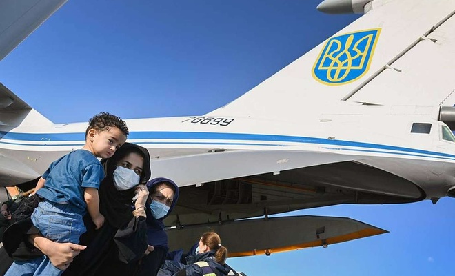 Kabil'den dönen Ukrayna'ya ait tahliye uçağının kaçırıldığı iddiası