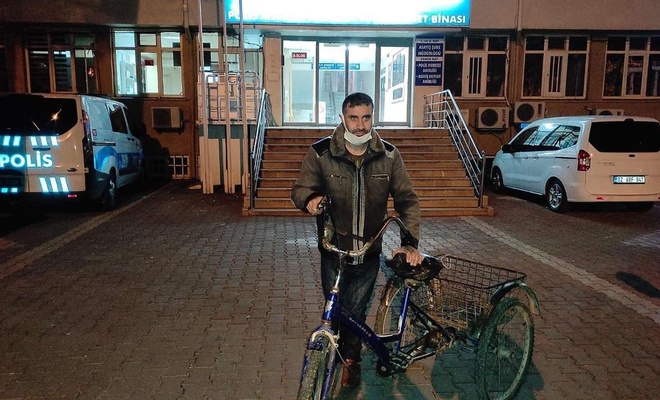 Engelli vatandaş çalınan 3 tekerlekli bisikletine kavuştu