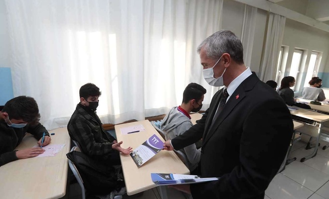 Gaziantep’te öğrenciler sınava hazırlanıyor