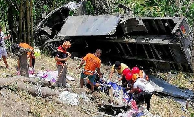 Filipinler'de kamyon kazası: 12 ölü