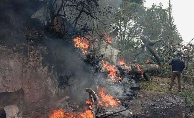 Hindistan Genelkurmay Başkanı helikopter kazasında öldü