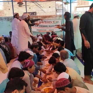 Avrupa Yetim Eli Pakistan&#8217;da selzedelere sıcak aş dağıttı, Nusaybin Medya