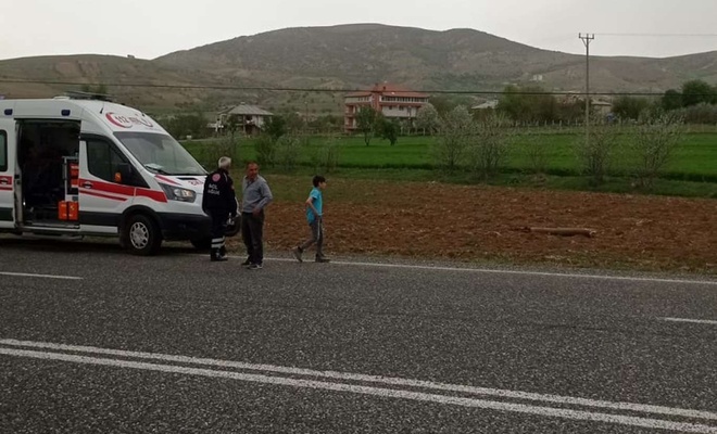 Elazığ'da otomobil kazası: Bir yaralı