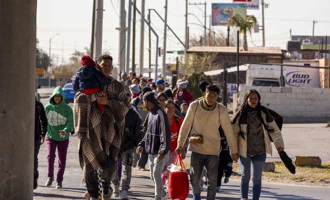 Meksika sınırında göçmen hareketliliği dur durak bilmiyor