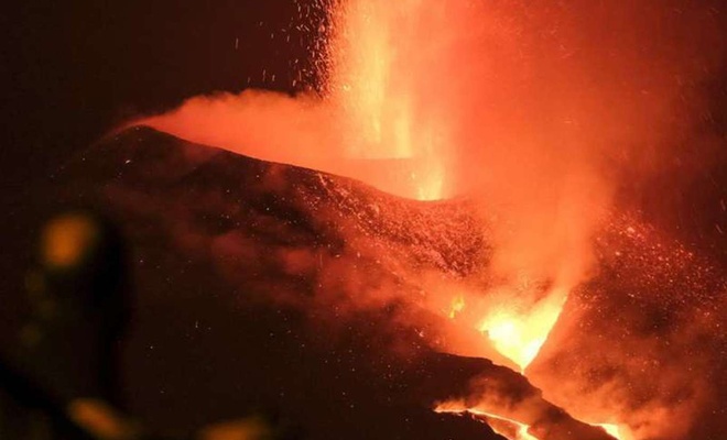 Cumbre Vieja yanardağındaki yeni patlamalar hava koşullarını olumsuz etkiledi