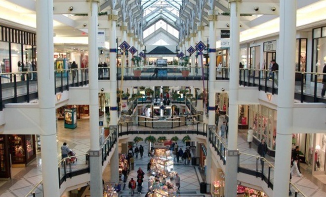 Alışveriş merkezlerine gidiş risklere rağmen artacaktır