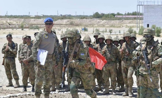 Özbekistan ile Tacikistan ortak askeri tatbikat düzenledi