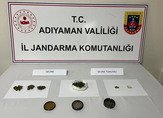 Adıyaman'da aracında uyuşturucu bulunan şahıs gözaltına alındı