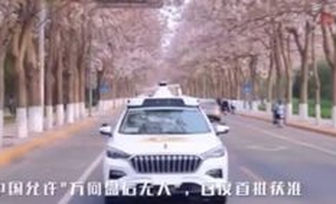 Sürücüsüz taksiler Pekin yollarında