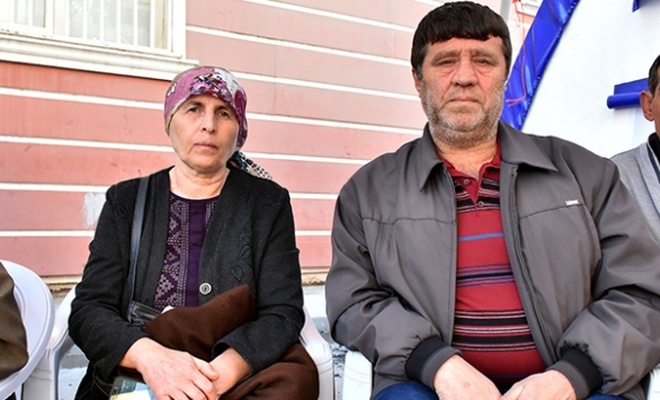 Diyarbakır'da evlat nöbetine bir aile daha katıldı