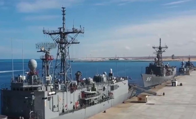 Mısır'dan Libya'ya yakın yeni donanma üssü: Üsse Sisi'nin yaptığı darbe tarihinin ismi verildi