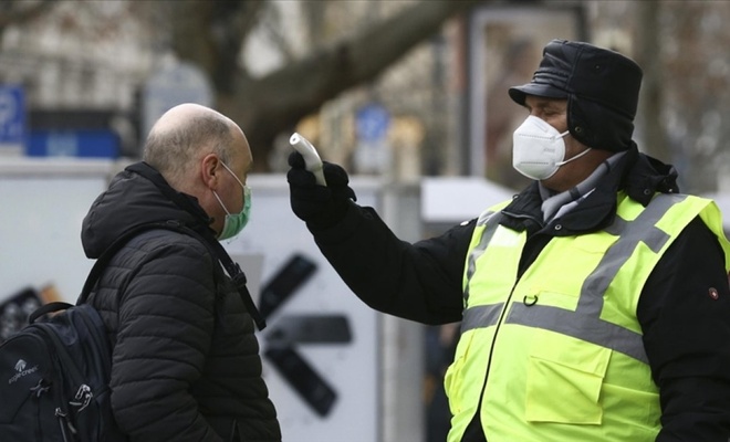 Berlin’de sokakta maske takma zorunluluğu kaldırıldı