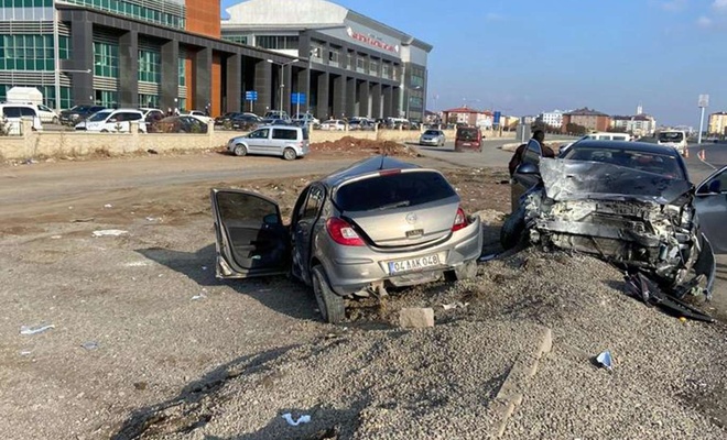 Ağrı'da trafik kazası: 1 ölü, 3 yaralı