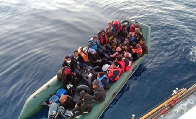 Muğla'nın Datça ilçesinde 25 düzensiz göçmen kurtarıldı
