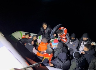 İzmir'de 86 düzensiz göçmen yakalandı  