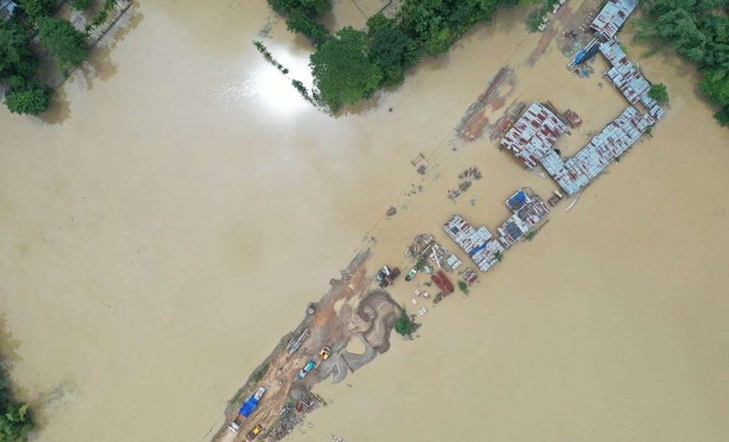 Hindistan'da sel nedeniyle ölenlerin sayısı 174'e yükseldi
