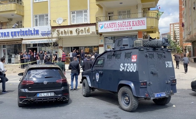 Diyarbakır’da silahlı saldırı!