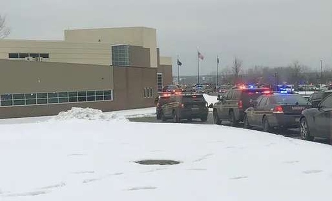 ABD'nin Michigan eyaletinde bir okula silahlı saldırı