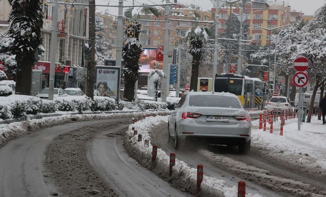Şanlıurfa'da kış tedbiri almayan araçların trafiğe çıkması yasaklandı