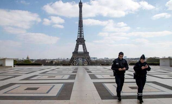 Fransa'da artan vakalar nedeniyle maske zorunluluğu geri getirildi
