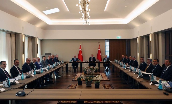 Cumhurbaşkanı Erdoğan, Ahlat’ta düzenlenen bölge valileri toplantısına başkanlık etti