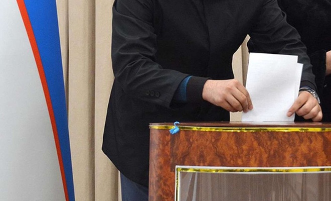 Özbekistan'da halk cumhurbaşkanlığı seçimleri için sandık başında