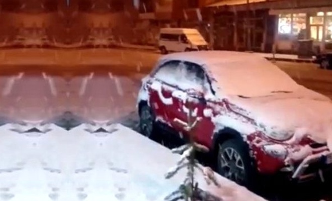 Ardahan'da Mayıs ayında lapa lapa kar yağdı