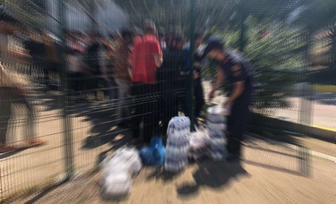 İzmir'de 237 düzensiz göçmen yakalandı: 10 gözaltı