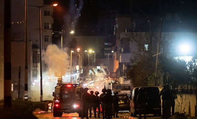 135 إصابة خلال مواجهات مع الاحتلال في نابلس