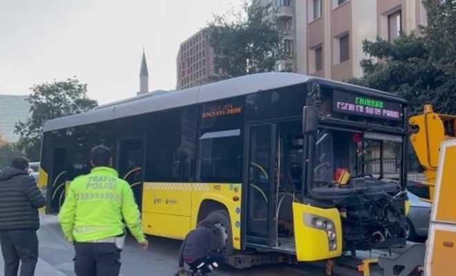 İETT otobüsüyle otomobil çarpıştı: 7 yaralı