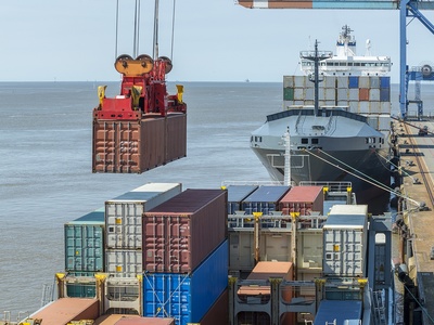 Ticaret Bakanı Bolat nisan ayı ihracat verilerini açıkladı