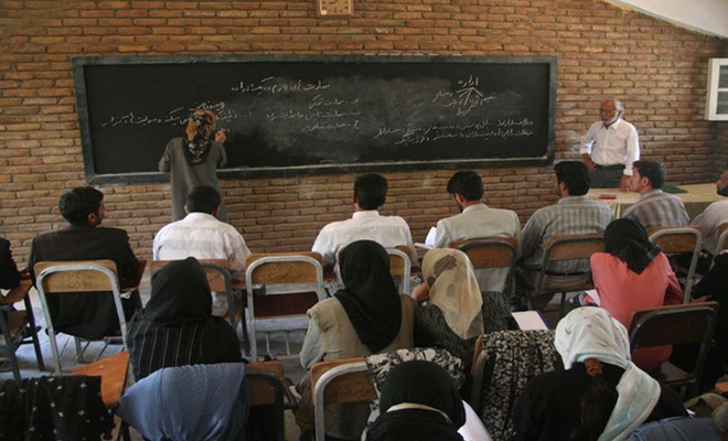 Afganistan'da üniversite eğitimi artık karma yapılmayacak