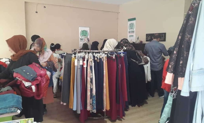 Umut Kervanı Ağrı’da 200 aileye bayram kıyafeti dağıttı