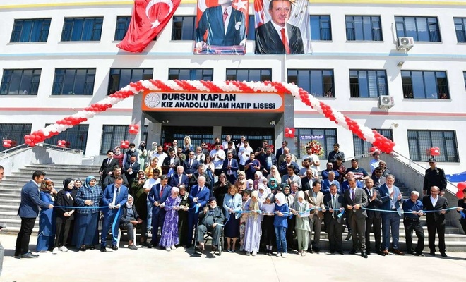 Gaziantep'te hayırseverlerin yaptırdığı imam hatip okulunun açılışı yapıldı