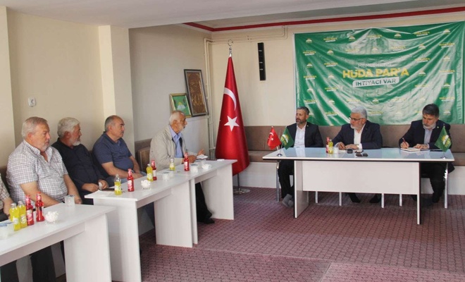 HÜDA PAR Genel Başkanı Yapıcıoğlu Kayseri'de STK temsilcileriyle bir araya geldi