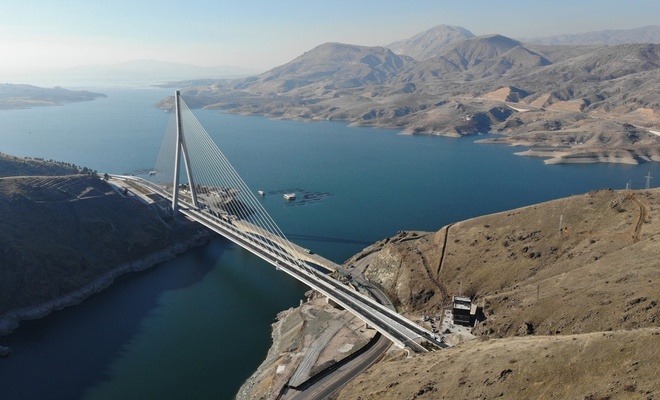 16 şehri birbirine bağlayan Kömürhan Köprüsü açıldı